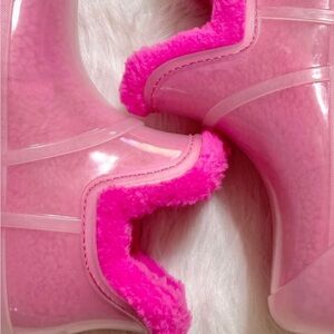 UGG Raincloud Boots in Taffy Pink
